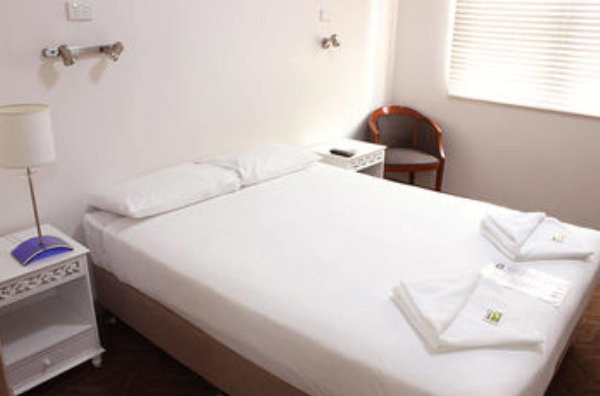 Cbd Hotel Ньюкасл Экстерьер фото