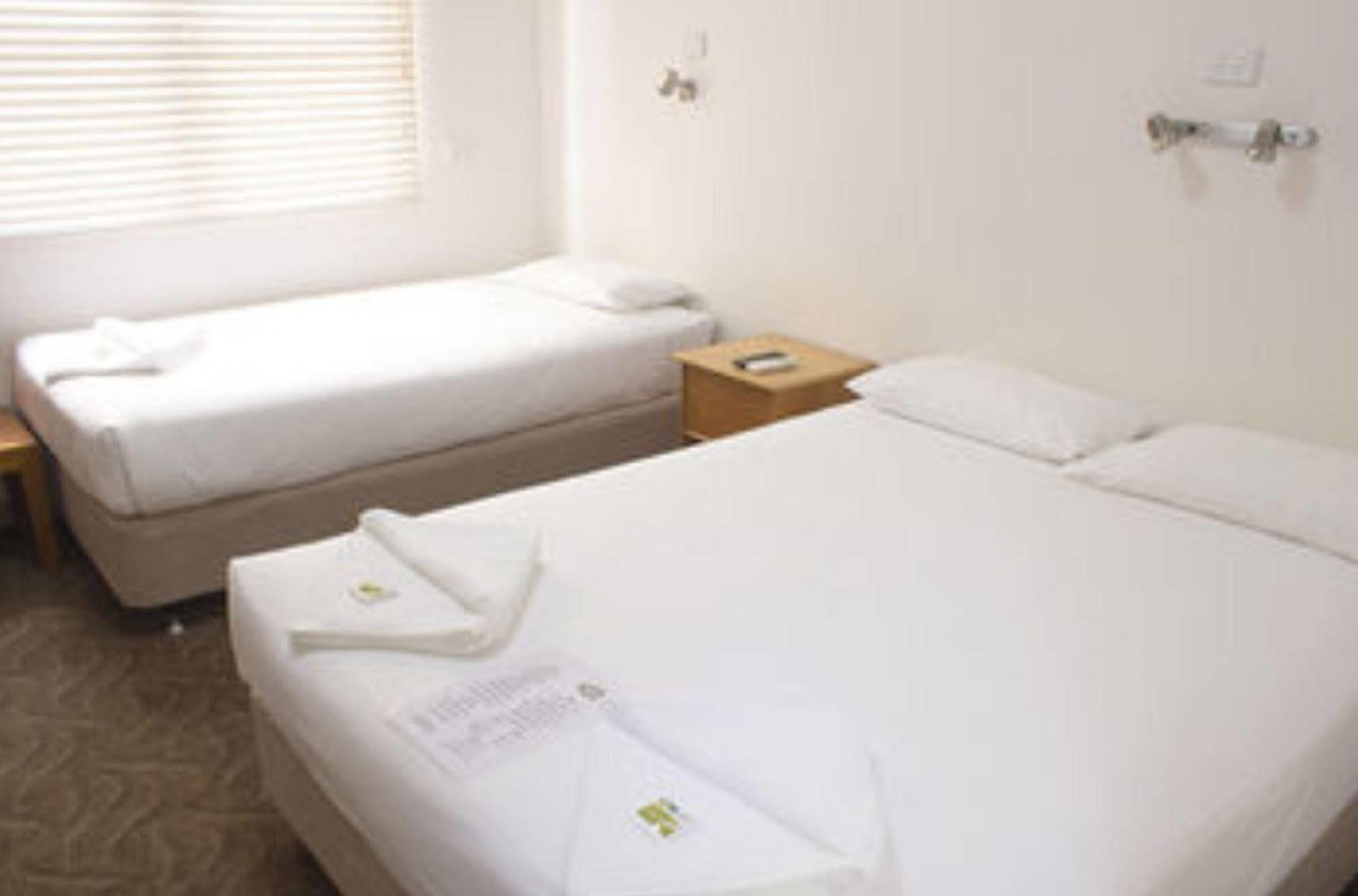 Cbd Hotel Ньюкасл Экстерьер фото