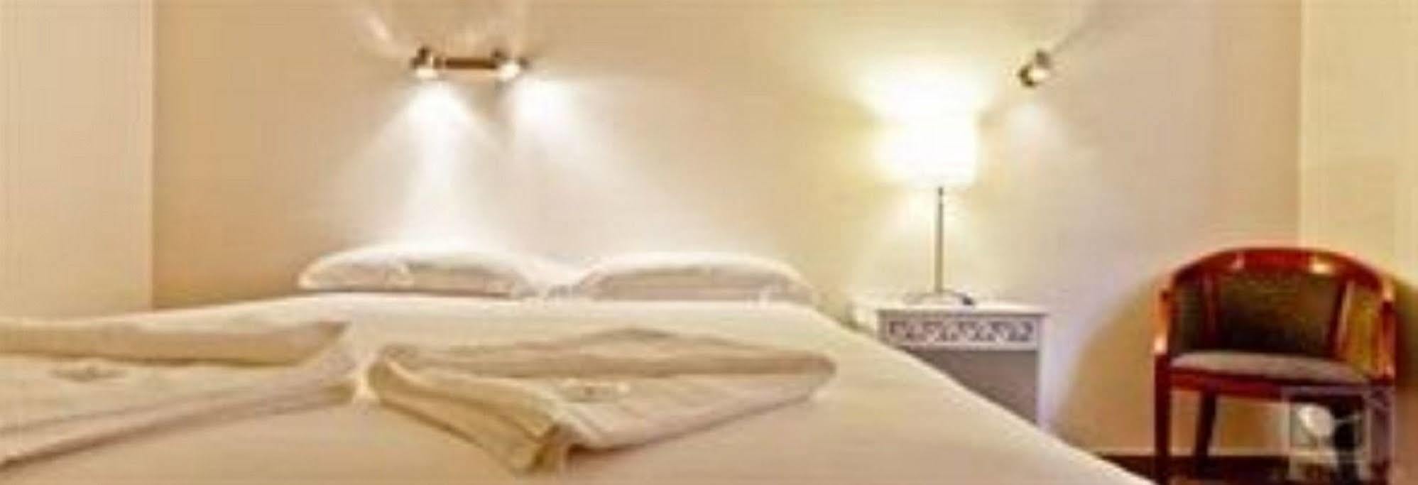 Cbd Hotel Ньюкасл Экстерьер фото